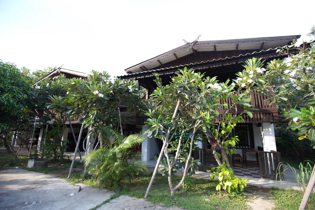 Hora Home Lampang Exterior foto